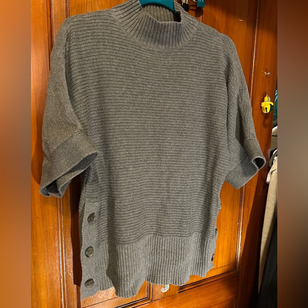 LOFT Gray Ribbed Women’s Sweater with button details